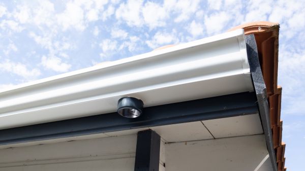 Seamless Gutters Installation in Chester