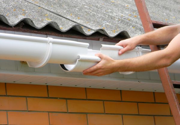 Gutter Hanging in Chester